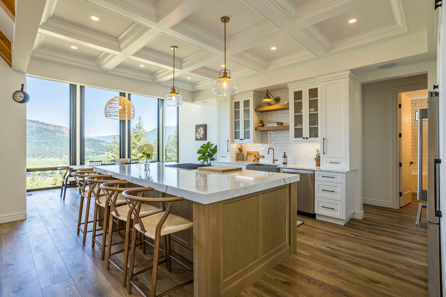 Twin Lakes Road Home Exterior View